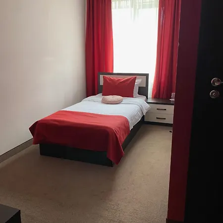 Hotel Amber & Cafe 3*