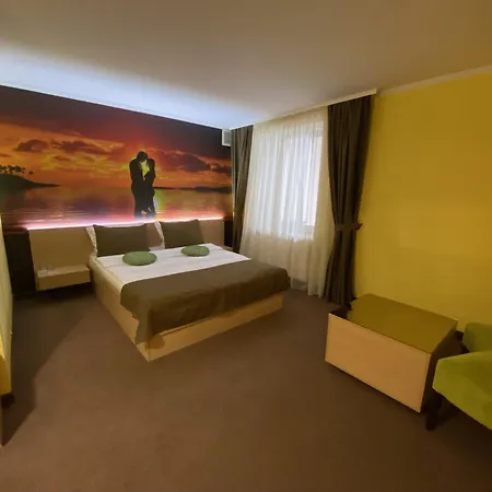 Amber & Cafe Bohorodchany