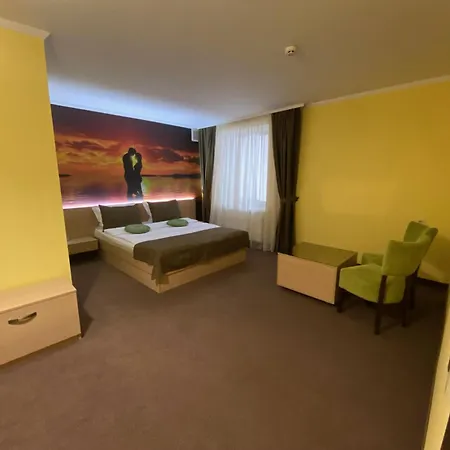 Hotel Amber & Cafe