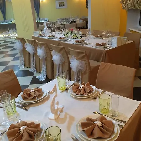 Amber & Cafe Hotel 3*